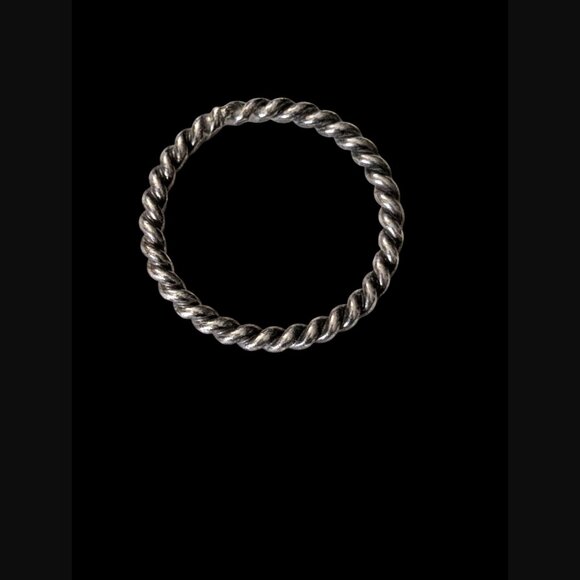 925 Sterling Silver Oxidized Twisted Size 9 Band Ring - Picture 8 of 8